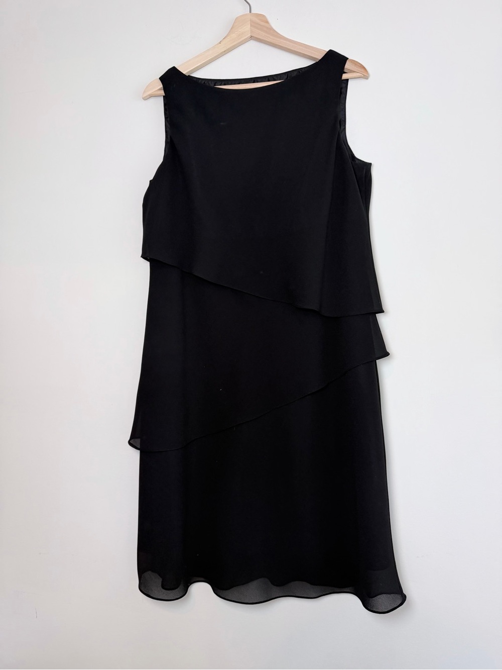 Jones New York Black Tiered Chiffon Cocktail Dress LBD Size 12